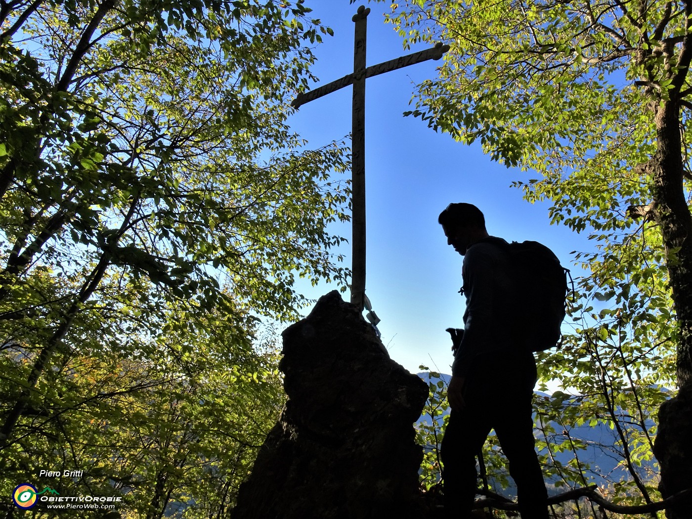 02 Croce a memoria partigiano 'Peter'.JPG